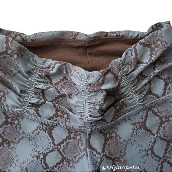 FLYWHEEL Blue Snake Print Leggings - Picture 3 of 5